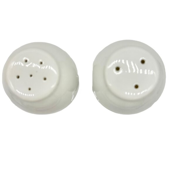 Vintage Ceramic Salt and Pepper Shakers White with Grape Vine Design Japan - Picture 3 of 7